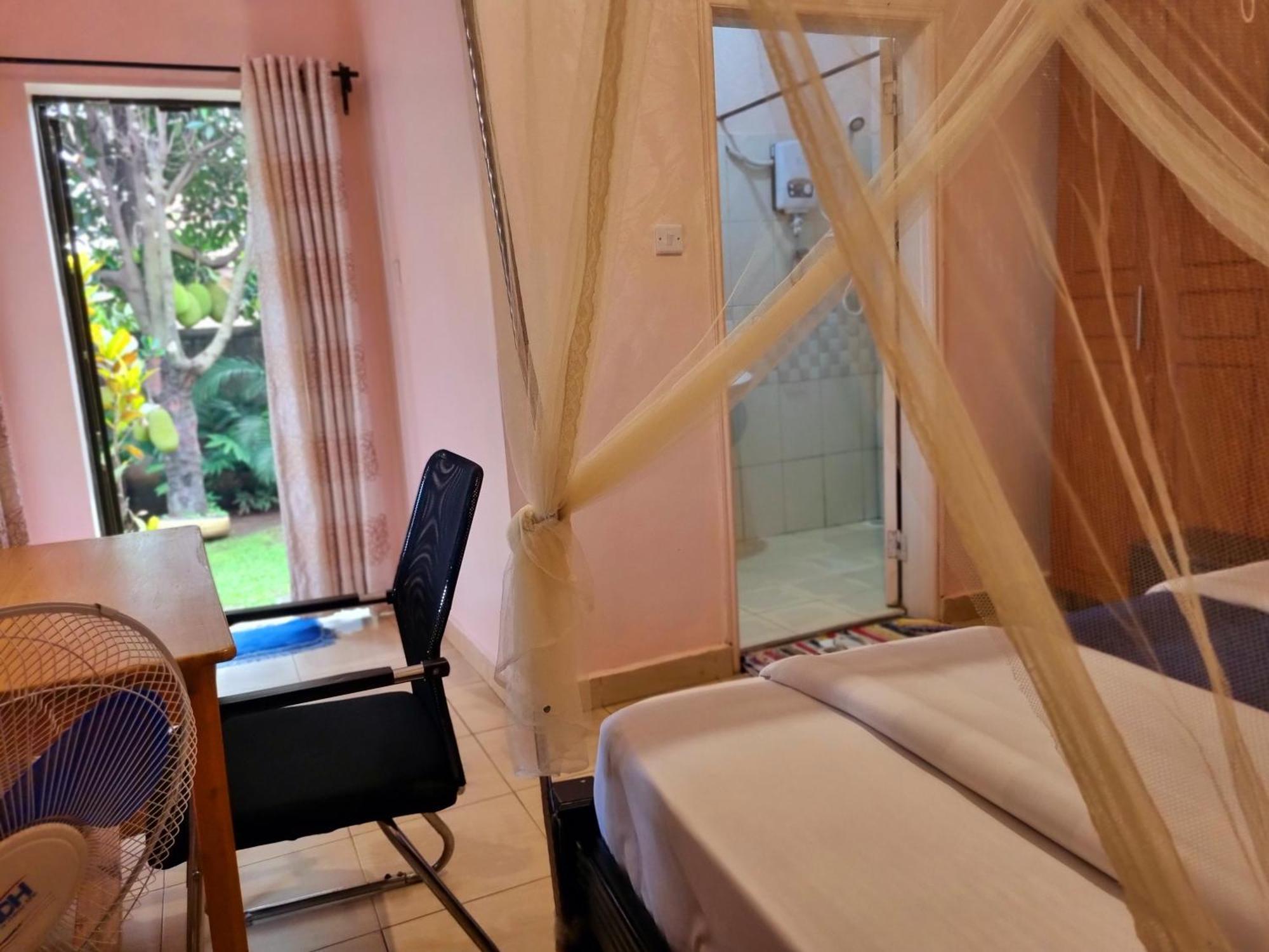 Tgs Homestay คัมพาลา ห้อง รูปภาพ